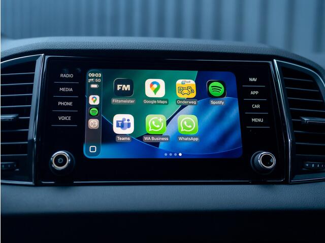 Skoda Karoq 1.5 TSI ACT Business Edition Plus | Keyless | Camera | Elk. A-klep | Adapt. Cr. | Prijs Rijklaar!!