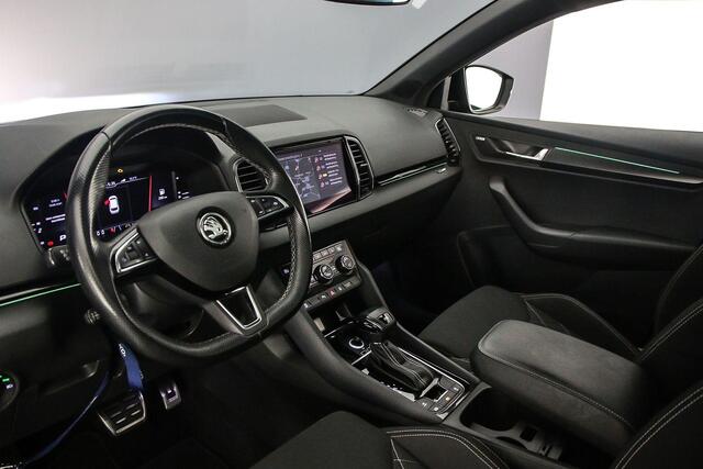 Skoda Karoq Sportline Business 1.5 TSI 150pk DSG Automaat Trekhaak, Panoramadak, Achteruitrijcamera, Adaptive cruise control, Navigatie, Elektrische achterklep