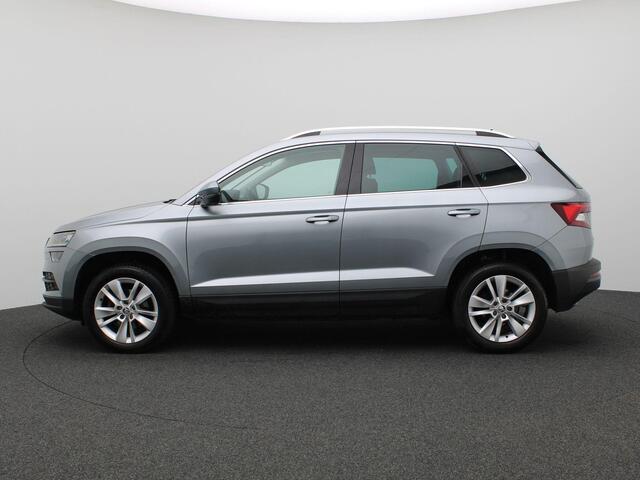 Skoda Karoq 1.0 TSI Business Edition Plus 115PK Achteruitrijcamera, Keyless, Cruise Controle, Navi, Clima, Trekhaak, 17" LM Velgen