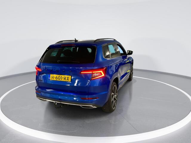 Skoda Karoq 1.5 TSI ACT 150pk DSG Sportline Business · Panoramadak · Camera · Trekhaak · Apple/Android Car Play · 19'' LMV · Keyless ·