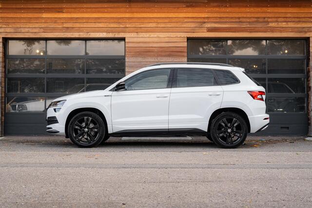 Skoda Karoq 1.5 TSI ACT Sportline Aut. 150pk | el. Trekhaak | ACC | Canton Soundsystem |