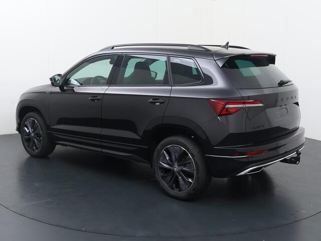 Skoda Karoq Sportline Business 1.5 TSI 150 PK DSG | Automaat | Trekhaak | Sportline lounge interieur | Elektrische achterklep |
