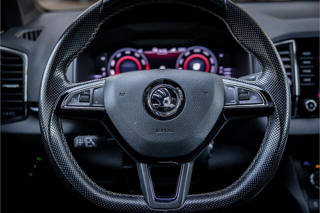 Skoda Karoq 1.5 TSI ACT Sportline Business Panorama Canton ACC Camera