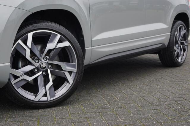 Skoda Karoq 1.5 TSI DSG Sportline 150pk/Trekhaak wegklb./Panodak/ Navi Columbus/ACC/DCC/Camera