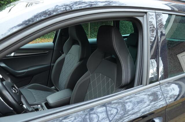 Skoda Karoq 1.5 TSI ACT Sportline Business Navi/Audio installatie premium/Led/Pdc/Ecc/Stoelverwarming/Virtual Cockpit/Achteruitrijcamera/Cr-Control adaptief/Extra getint glas