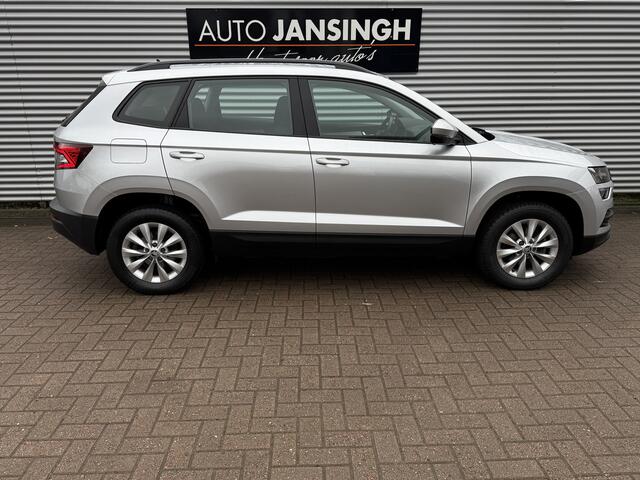 Skoda Karoq 1.0 TSI Ambition | Airco | Cruise control | Navigatie | Trekhaak | LM Velgen | PDC achter | Als Nieuw! | RIJKLAARPRIJS INCL 12 MAANDEN GARANTIE EN BEURT
