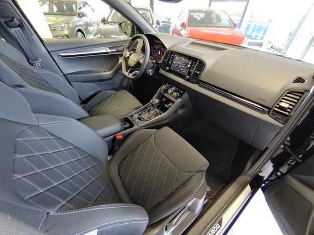 Skoda Karoq 1.5 TSI DSG SPORTLINE TREKHAAK/CAMERA/CARPLAY/ACC/STOELVERW/E-KLEP