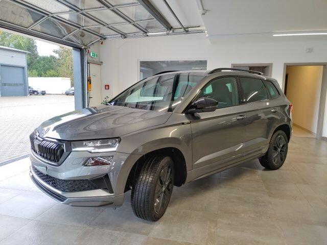 Skoda Karoq 1.5 TSI DSG SPORTLINE TREKHAAK/CAMERA/CARPLAY/ACC/STOELVERW/E-KLEP