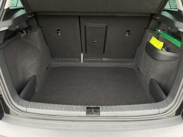 Skoda Karoq 1.5 TSI ACT Style | LED | Elek. Trekhaak | Navi | Carplay | Camera | Virtual Cockpit