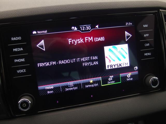 Skoda Karoq 1.5 TSI ACT Sportline Business AUTOMAAT / FULL LED / KEYLESS / STOELVERW / STUURVERW / CAMERA / NL-AUTO