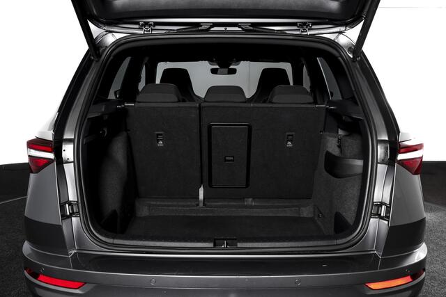 Skoda Karoq 1.5 TSI ACT Sportline Business 150 PK - Automaat | Elek. Trekhaak | Dig. Cockpit | Adapt. Cruise | PDC | Camera | NAV + App. Connect | ECC | DAB | LM 18" | 2863