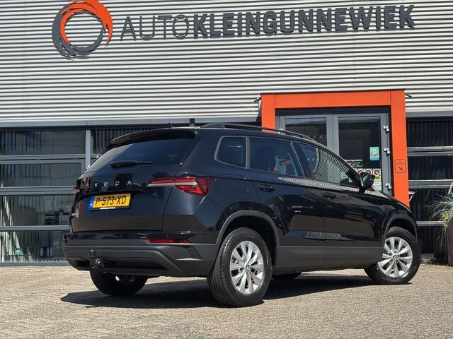 Skoda Karoq 1.0 TSI Business Edition / Applecarplay/Androidauto / Trekhaak Wegklapbaar / Electr. achterklep / Keyless / Led verlichting / Parkeersensoren