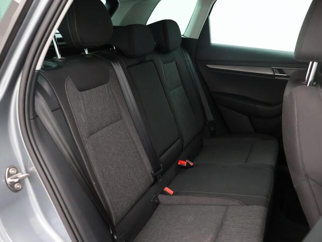 Skoda Karoq 1.5 TSI ACT 150 PK DSG AUT. + TREKHAAK | CAMERA | APPLE CARPLAY | SFEERVERLICHTING