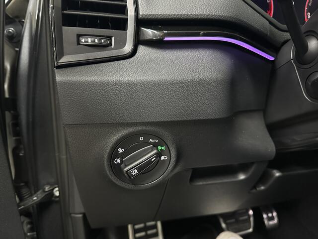 Skoda Karoq 1.5 TSI 150pk ACT Sportline | Elek. Trekhaak | Navigatiepakket | ACC | Ambient Lighting