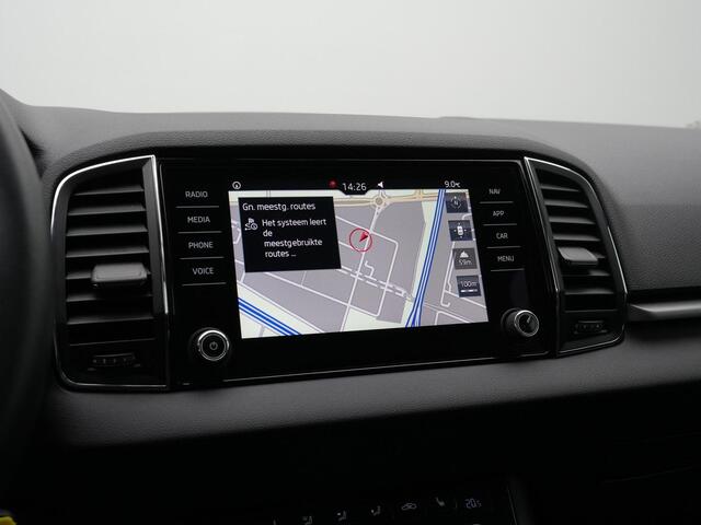 Skoda Karoq 1.0 TSI 115 pk DSG Ambition Business | Panoramadak | Trekhaak | Achteruitrijcamera | Stoelverwarming | Navigatie