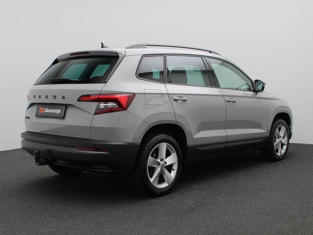 Skoda Karoq 1.5 TSI Business Edition Plus 150PK Trekhaak, Achterruitrijcamera, Keyless, Stoelverwarming, Navi, Cruise Control, Apple Carplay/Android Auto, Parkeersensor voor+achter, 17" LM Velgen