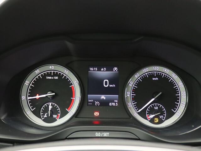 Skoda Karoq 1.5 TSI Business Edition Plus 150PK Trekhaak, Achterruitrijcamera, Keyless, Stoelverwarming, Navi, Cruise Control, Apple Carplay/Android Auto, Parkeersensor voor+achter, 17" LM Velgen