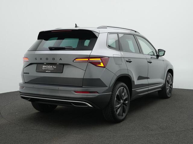 Skoda Karoq 1.5 TSI ACT 150 pk DSG Sportline | Trekhaak | Matrix LED | Stuur-/achterbankverwarming | Achteruitrijcamera