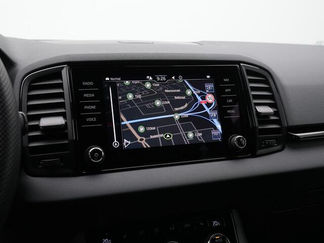 Skoda Karoq 1.5 TSI ACT 150 pk DSG Sportline | Trekhaak | Matrix LED | Stuur-/achterbankverwarming | Achteruitrijcamera