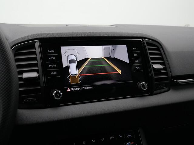 Skoda Karoq 1.5 TSI ACT 150 pk DSG Sportline | Panoramadak | Leder | Geheugenstoelen | Adaptief onderstel | Matrix LED | Stuur-/achterbankverwarming | Achteruitrijcamera