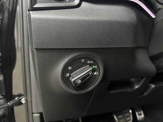 Skoda Karoq 1.5 TSI 150pk ACT Sportline Business | Elek. Trekhaak | Navigatiepakket | ACC | Ambient Lighting