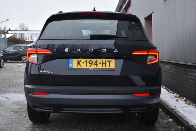 Skoda Karoq 1.0 TSI Business Edition Panorama, Carplay, PDC, Navi DAB, Navi