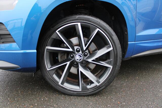 Skoda Karoq 1.5 TSI 150PK ACT Sportline Business |PANO-DAK|TREKHAAK|LED|19-INCH|