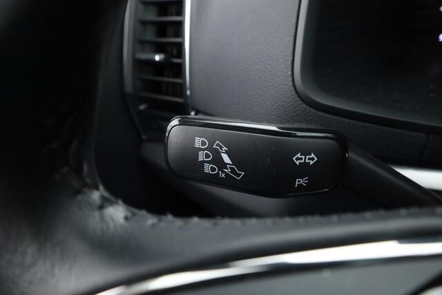 Skoda Karoq 1.5 TSI ACT Style DSG | Navi | Adapt. Cruise | Camera | Keyless | All Season | Apple CarPlay | Stoelverw.