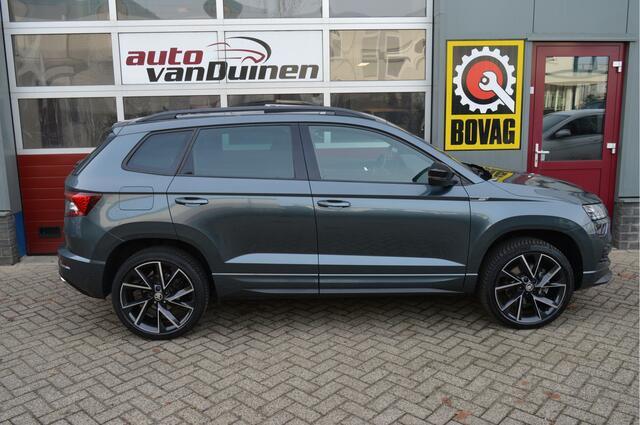 Skoda Karoq 1.5 TSI ACT Sportline Business O.a; Haak, Stoelverw, Cruise, Carplay, Pano, Etc. All-in prijs!