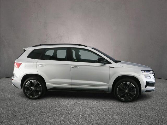 Skoda Karoq Sportline Business 1.5 TSI 150pk DSG Automaat Trekhaak, Adaptive cruise control, Achteruitrijcamera, Navigatie, Elektrische achterklep, LED matrix koplampen
