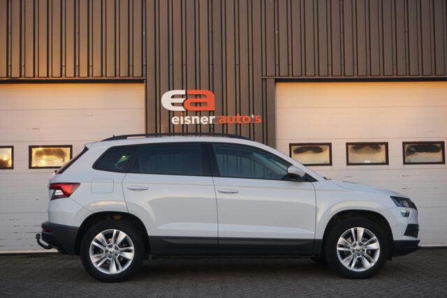 Skoda Karoq 1.0 TSI Business | TREKHAAK | STOELVERWARMING | METALLIC WIT | ACC | VIRTUAL COCKPIT |