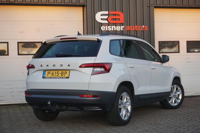 Skoda Karoq 1.0 TSI Business | TREKHAAK | STOELVERWARMING | METALLIC WIT | ACC | VIRTUAL COCKPIT |