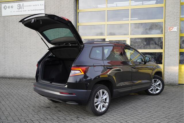 Skoda Karoq 1.0 TSI Business Edition BJ2021 Lmv 17" | Led | Pdc | Navi | App-Connect | Climate control | Cruise control | Extra getint glas