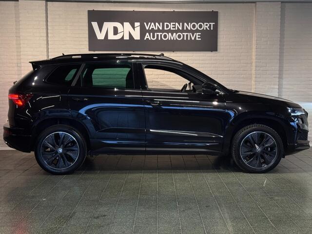 Skoda Karoq 1.5 TSI ACT Sportline Business DSG Pano Virtual ACC Trekhaak Stoelverw 18''