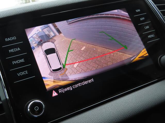 Skoda Karoq 1.0 TSI Style DSG | sportstoelen | virtual cockpit | stoelverwarming | elektrische achterklep