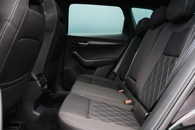 Skoda Karoq 1.5 TSI ACT Sportline Business Automaat | Virtual Cockpit | Trekhaak | Panoramadak | Adaptieve Cruise | Stoelverwarming | Camera | Canton