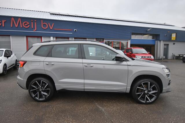 Skoda Karoq 1.5 TSI ACT Sportline Business , TREKHAAK , VIRTUAL COCKPIT , A UITRIJ CAM ,ST+STUUR VERW ,