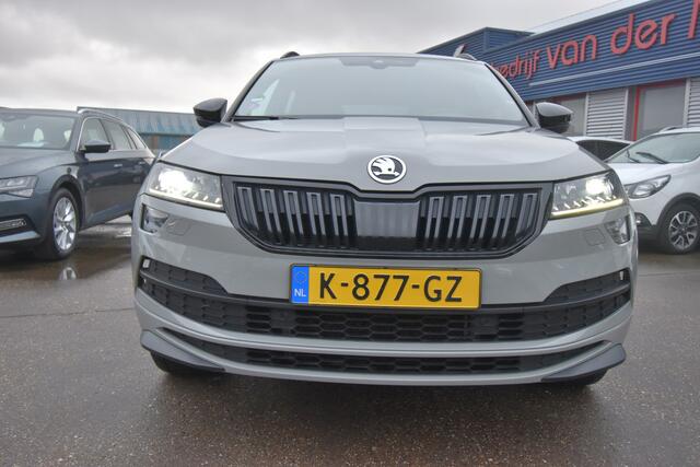 Skoda Karoq 1.5 TSI ACT Sportline Business , TREKHAAK , VIRTUAL COCKPIT , A UITRIJ CAM ,ST+STUUR VERW ,
