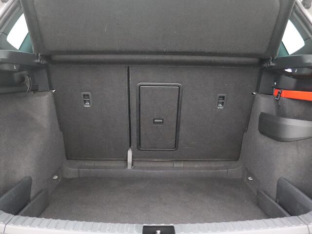 Skoda Karoq 1.5 TSI ACT Sportline Business 150PK DSG Trekhaak, Canton Audio, 19" LM Velgen, Elektr. Achterklep, Keyless, Adaptieve Cruise Controle, Achteruitrijcamera, Side Assist, Stoelverwarming, Voorruitverwarming