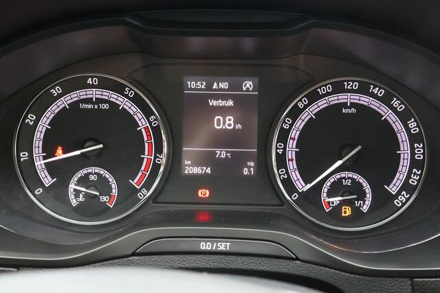 Skoda Karoq 1.5 TSI ACT Ambition Business | Origineel NL | PDC | Cruise Control | Navigatie | Climate Control |