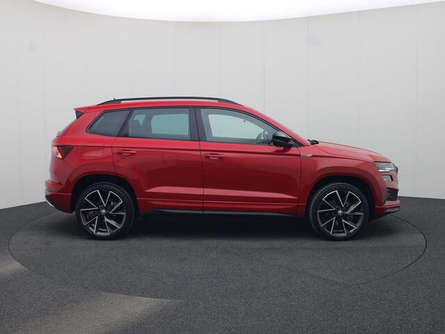 Skoda Karoq 1.5TSI/150PK ACT Sportline DSG · Navigatie · Apple/Android · Camera + Parkeersensoren · Garantie t/m 28-09-2027 of 60000km.