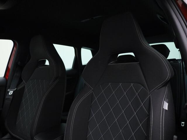 Skoda Karoq 1.5TSI/150PK ACT Sportline DSG · Navigatie · Apple/Android · Camera + Parkeersensoren · Garantie t/m 28-09-2027 of 60000km.