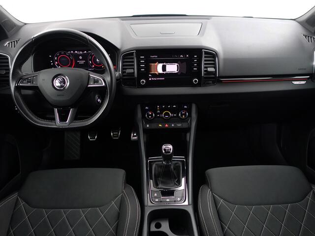 Skoda Karoq 1.5 TSI ACT Sportline Business- RS Interieur, Sfeerverlichting, Carbon, Carplay, Android Auto, Virtual Cockpit