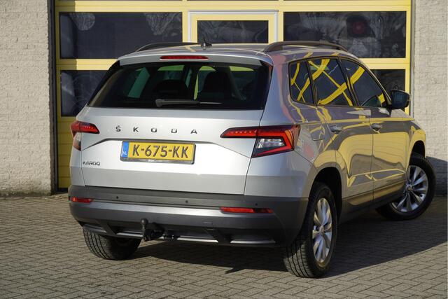 Skoda Karoq 1.0 TSI Business Edition BJ2020 Lmv 16" | Led V+A | Pdc | Navi | App-Connect | Virtual cockpit | Climate control | Cruise control | Verwarmde voorstoelen | Extra getint glas