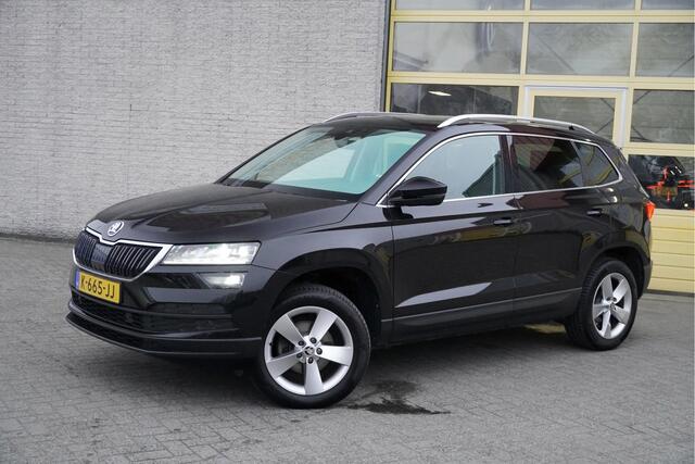Skoda Karoq 1.5 TSI ACT 150PK! Automaat Business Edition Plus BJ2021 Lmv 17" | Led V+A | Pdc | Navi | Keyless entry | Panoramadak | Verwarmde voorruit | Elek. achterklep | Achteruitrijcamera | App-Connect | Virtual cockpit | Canton Audio | Verwarmde voorstoelen/stuur