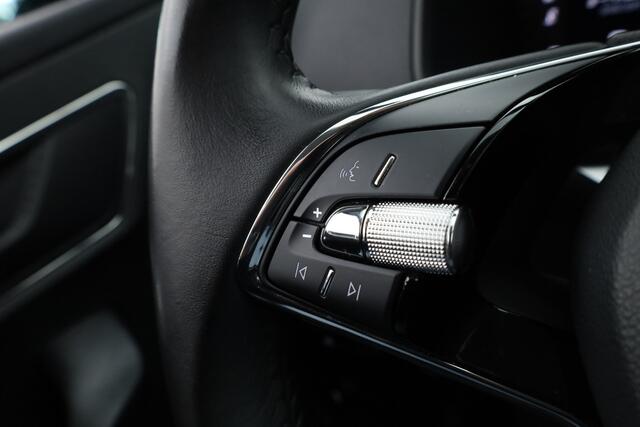 Skoda Karoq 1.5 TSI ACT Style DSG | Navi | Adapt. Cruise | Camera | Keyless | All Season | Apple CarPlay | Stoelverw.