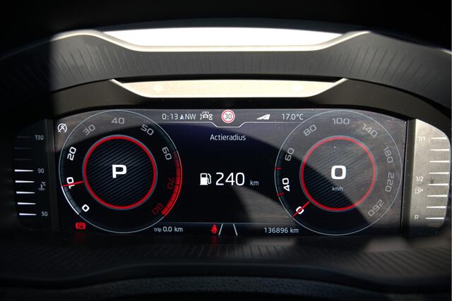 Skoda Karoq 1.5 TSI ACT Sportline Business | Panoramadak | Stoelverwarming | Stuurverwarming | Canton | Keyless | Apple Carplay | Camera | Adaptive Cruise Control | Dodehoekdetectie