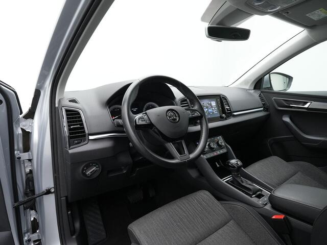 Skoda Karoq 1.5 TSI ACT 150 pk DSG Style | Trekhaak | Adaptive Cruise | Stoelverwarming | Carplay