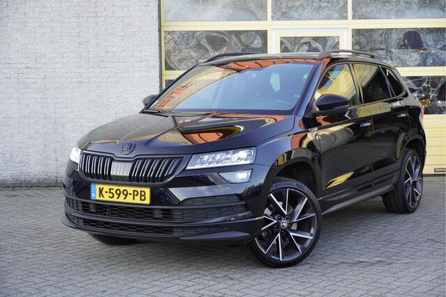 Skoda Karoq 150PK! Automaat Sportline Business BJ2021 | Lmv 19" | Led V+A | Keyless entry | Pdc V+A | Panoramadak | Elek. trekhaak | Verwarmde voorruit | Achteruitrijcamera | App-Connect | Navi | Virtual cockpit | Voorstoelen verwarmd/stuur