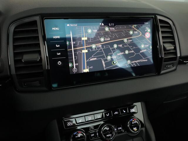 Skoda Karoq 1.5 TSI ACT Sportline Business 150 pk Automaat (DSG) | Verlengde garantie | Navigatie | Panoramadak | Parkeersensoren (Park assist) | Rondomzicht camera | Stoelverwarming v/a |